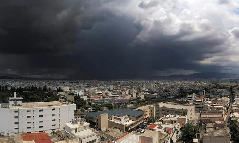 Έκτακτο δελτίο επιδείνωσης καιρού: Καταιγίδες χαλάζι και αισθητή πτώση της θερμοκρασίας